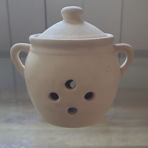 Elegant Cream Ceramic Potpourri Holder